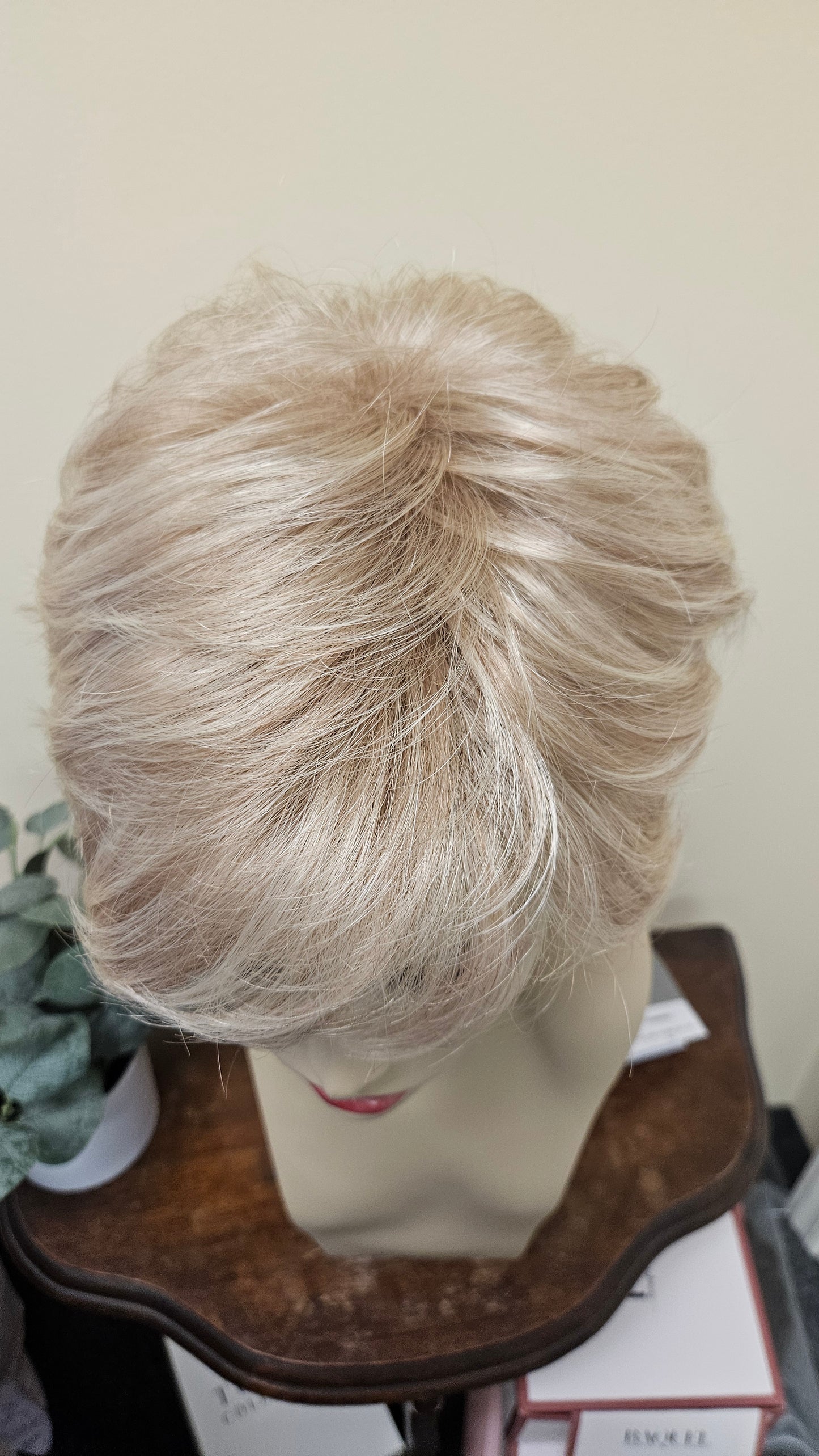 SPARKLE WIG BY RAQUEL WELCH