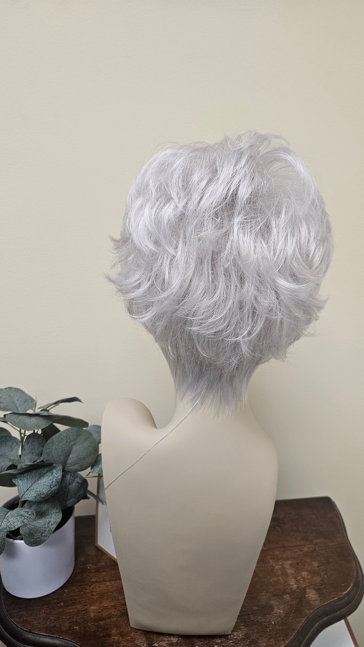SPARKLE WIG BY RAQUEL WELCH