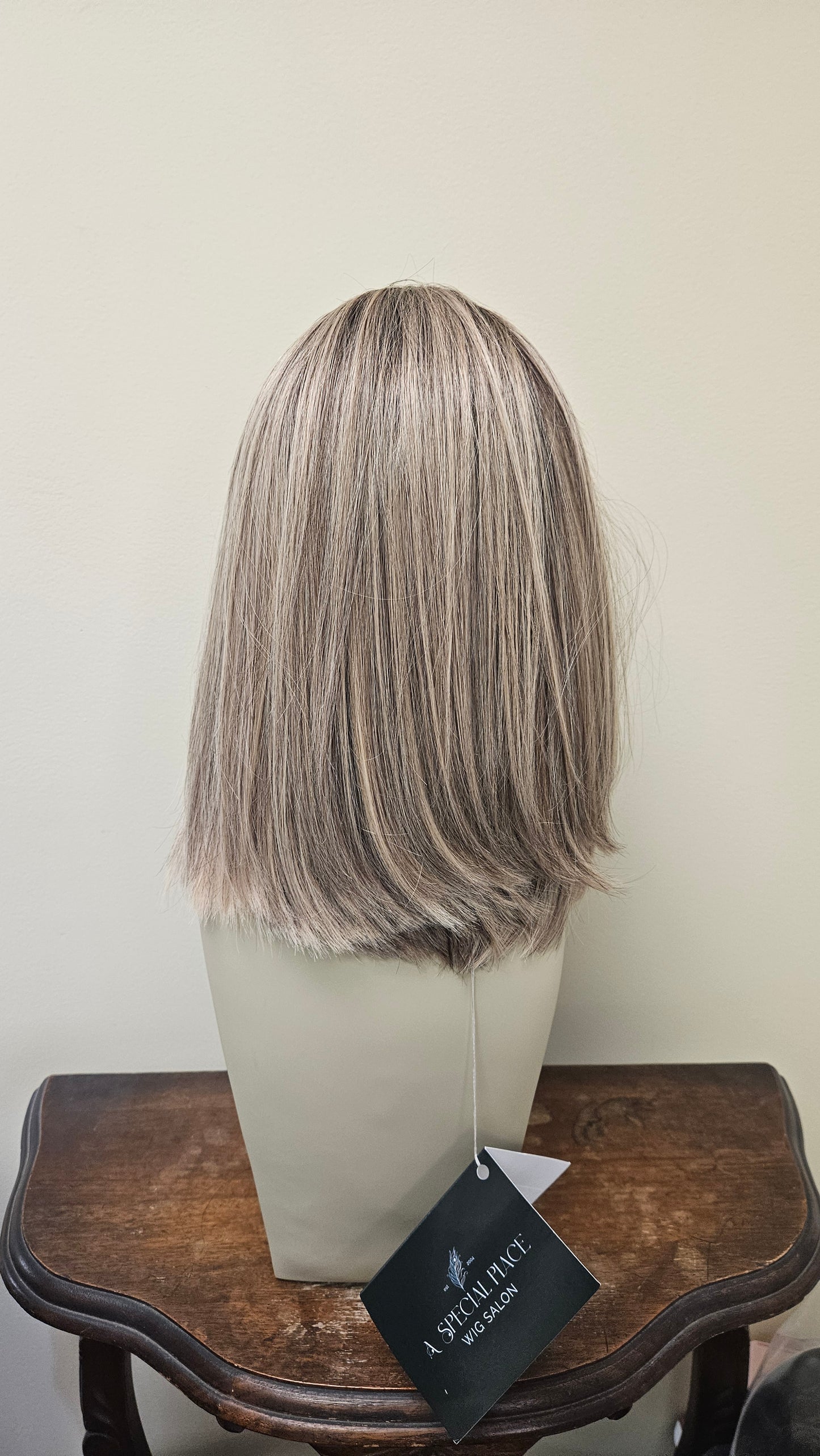 Elyse 14" Lace Top Wig - Medium