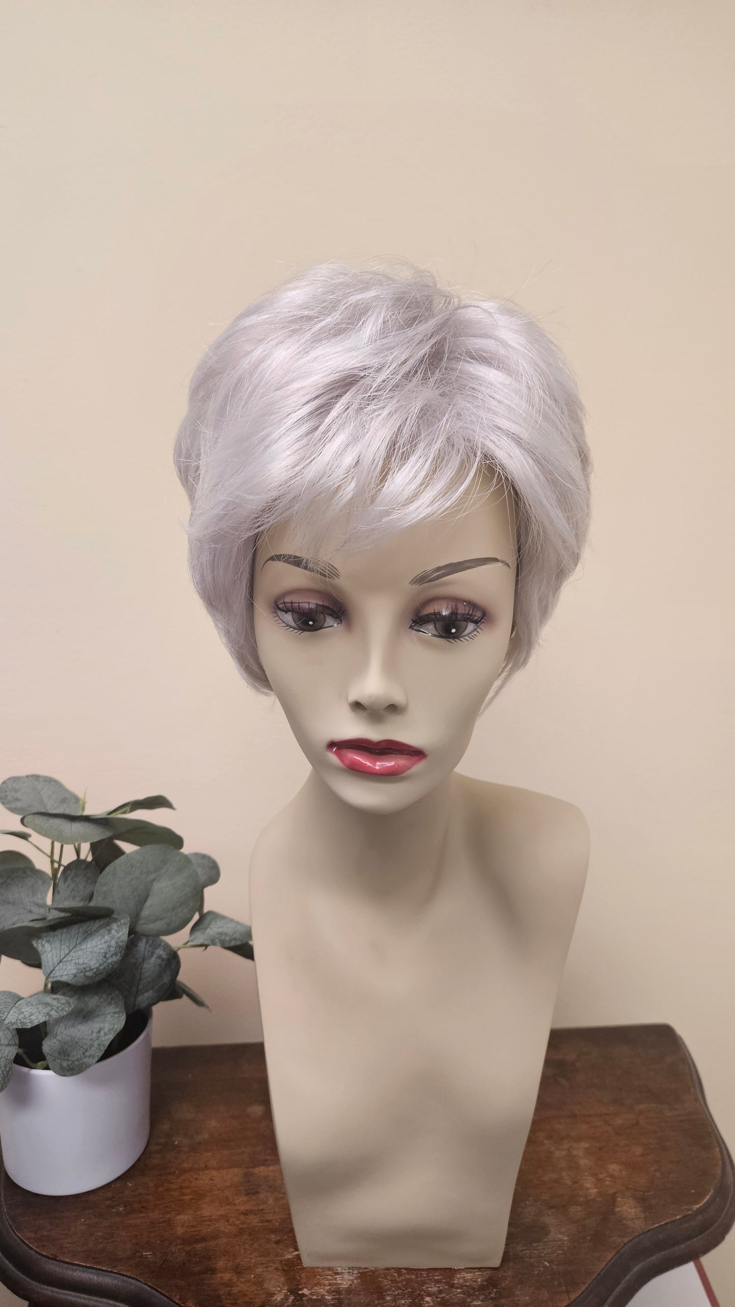 SPARKLE WIG BY RAQUEL WELCH