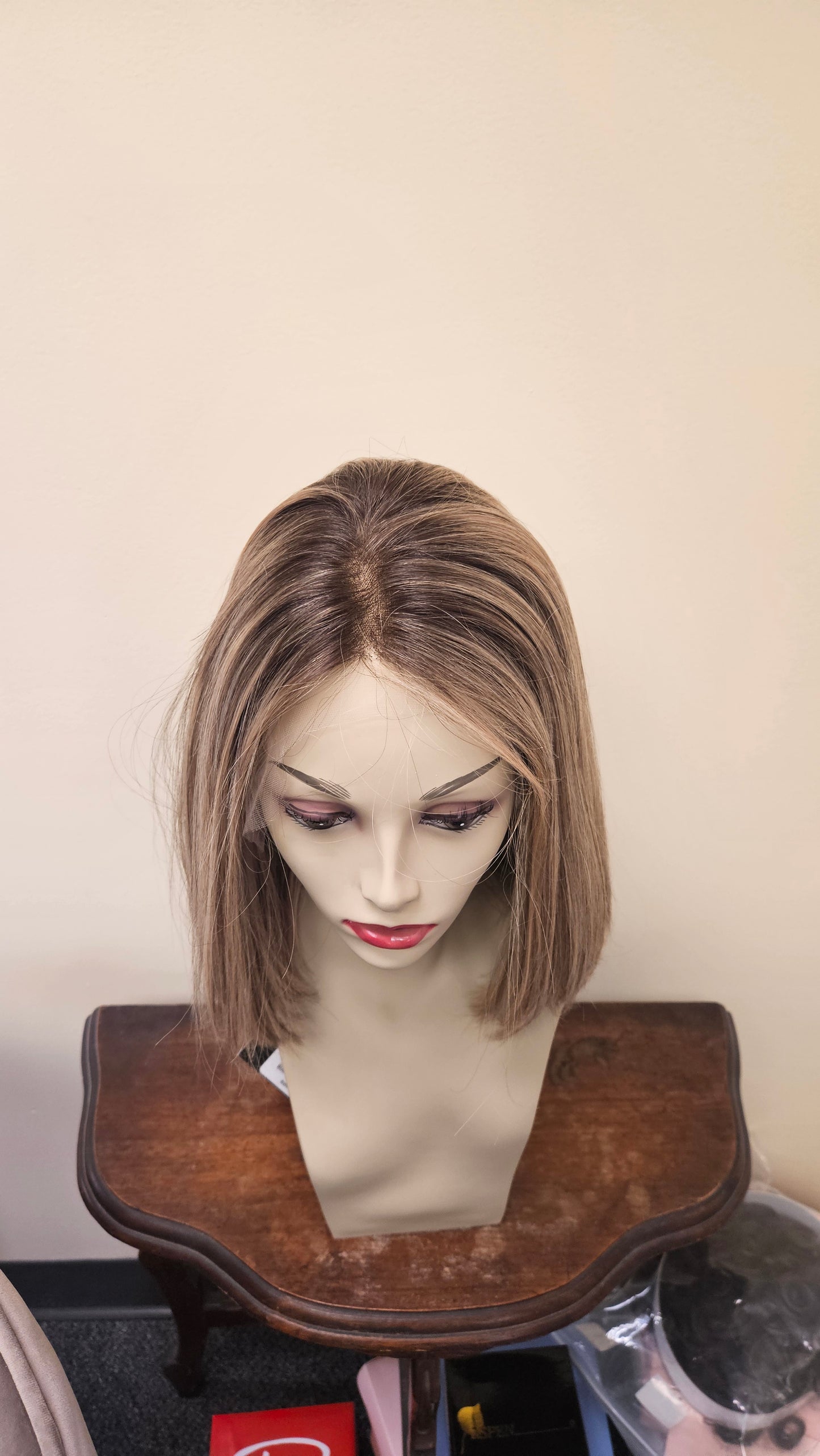 Elyse 14" Lace Top Wig - Medium