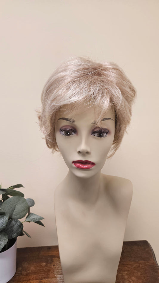 SPARKLE WIG BY RAQUEL WELCH