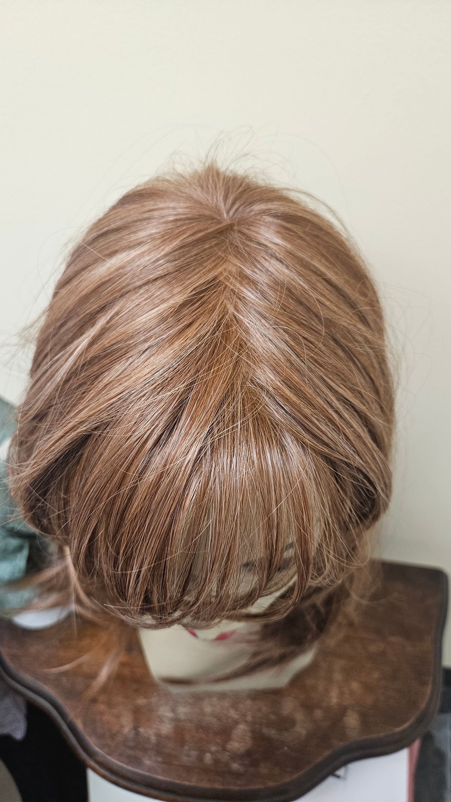 SPOTLIGHT LARGE WIG BY RAQUEL WELCH